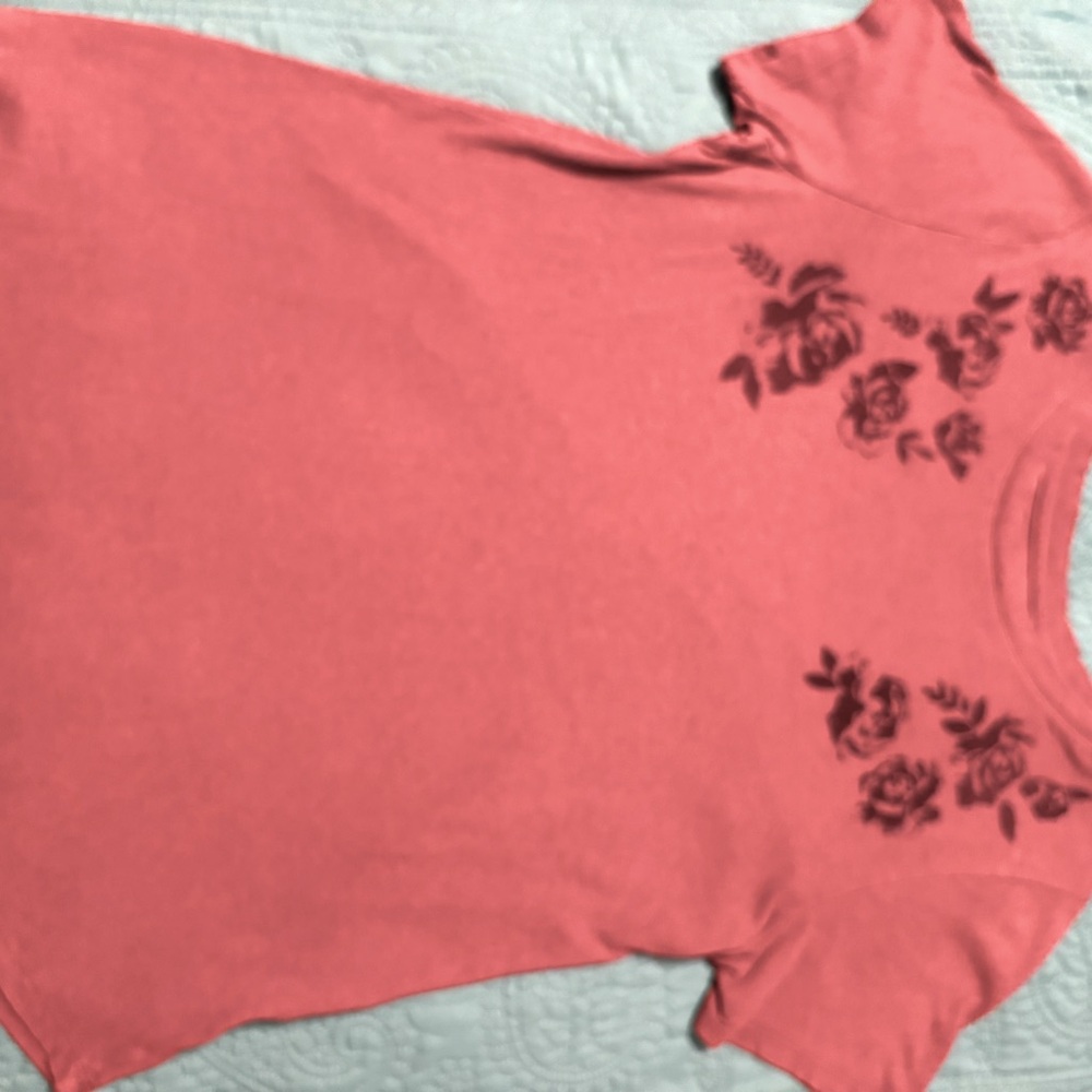 Old Navy t shirt